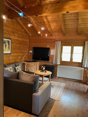 Cabane | Coin séjour | Télévision