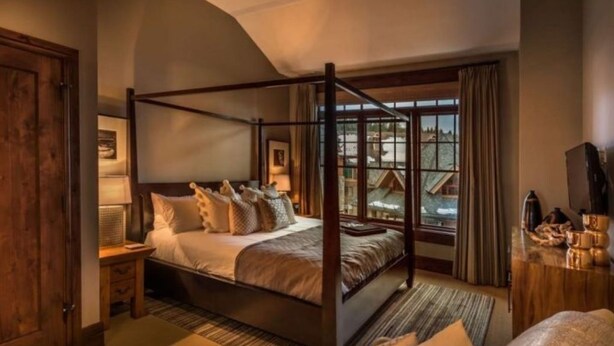 3 chambres, fer et planche à repasser, Wi-Fi, draps fournis