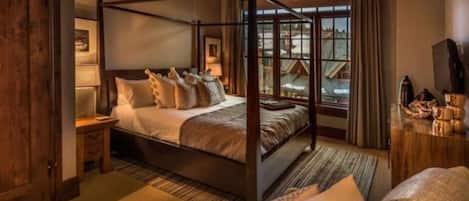 3 quartos, ferros/tábuas de passar roupa, Wi-Fi, roupa de cama