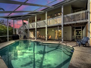 A heated pool - Tropical Key West Home w/ Heated Pool (Jensen Beach)