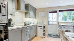 Dishwasher - 1 bedroom accommodation in Melsonby, near Richmond (Melsonby, near Richmond)