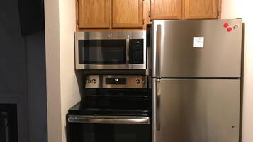 Condo, Multiple Beds (10-203) | Private kitchen