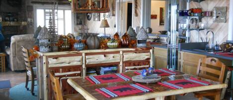 Kondominium, Beberapa Tempat Tidur (Sugar Ski & Country Club Unit 821 Gol) | Dapur pribadi | Lemari es, microwave, dan pemanggang roti