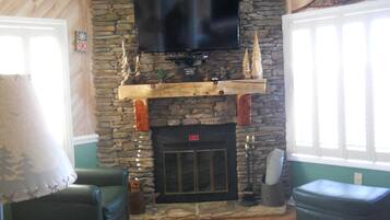 Condo, Multiple Beds (Sugar Ski & Country Club Unit 821 Gol) | Living room | TV