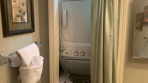 公寓式客房, 多张床 (635) | 2 多间卧室、熨斗/熨衣板、免费 WiFi、床单