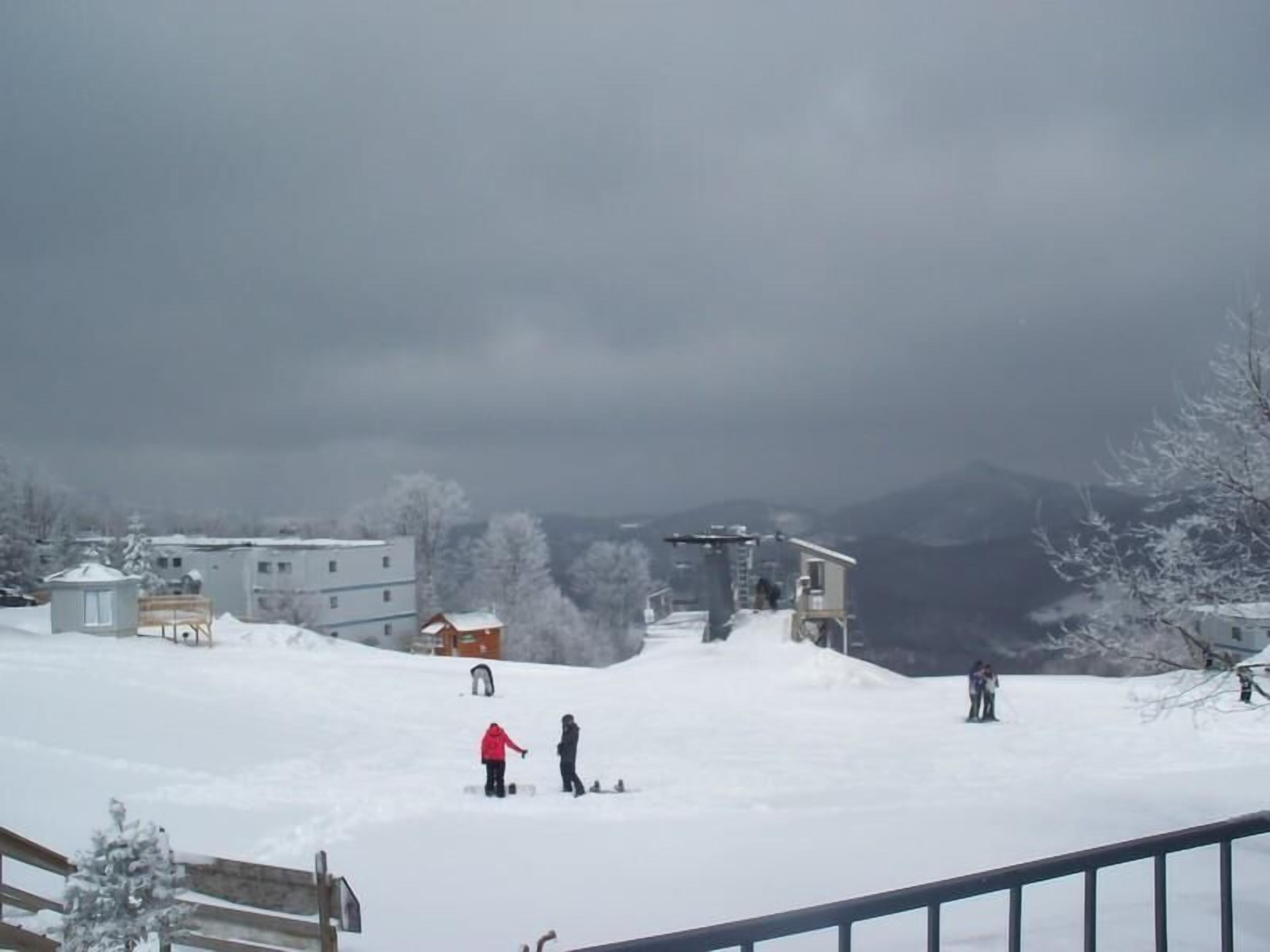 雪地及滑雪運動