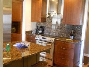 Condo, Multiple Beds (Sugar Ski & Country Club Unit 521 Pla) | Private kitchen | Fridge, microwave, stovetop, dishwasher - Sugar Ski & Country Club Unit 521 Platinum (Banner Elk)