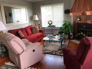 Condo, Multiple Beds (Sugar Ski & Country Club Unit 811 Gol) | Living room - Sugar Ski & Country Club Unit 811 Gold (Banner Elk)