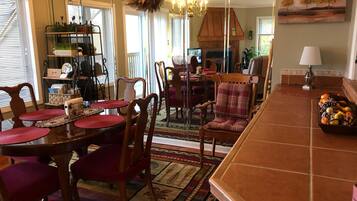 Condo, nhiều giường (Sugar Ski & Country Club Unit 811 Gol) | Bếp riêng