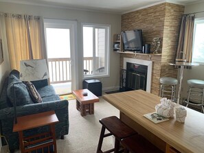 Condo, Multiple Beds (125) | Living room | TV, fireplace - Sugar Ski & Country Club Unit 125 Silver (Banner Elk)