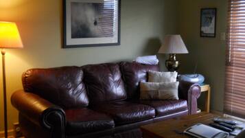 Studio, Multiple Beds (10-503) | Living room