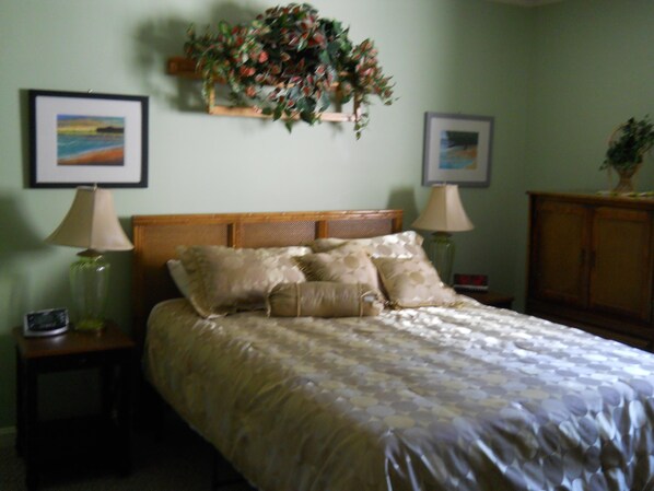 Condo, Multiple Beds (Sugar Ski & Country Club Unit 234 Sil) | 1 bedroom, iron/ironing board, free WiFi, bed sheets