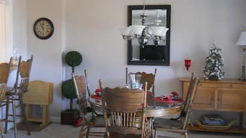 Condo, Multiple Beds (324) | Private kitchen | Fridge, microwave, stovetop, dishwasher