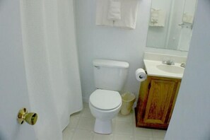 Condo, Multiple Beds (Sugar Ski & Country Club Unit 326 Bro) | Bathroom | Towels - Sugar Ski & Country Club Unit 326 Bronze (Banner Elk)