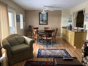 Condo, Multiple Beds (Sugar Ski & Country Club Unit 433 Gol) | Living room