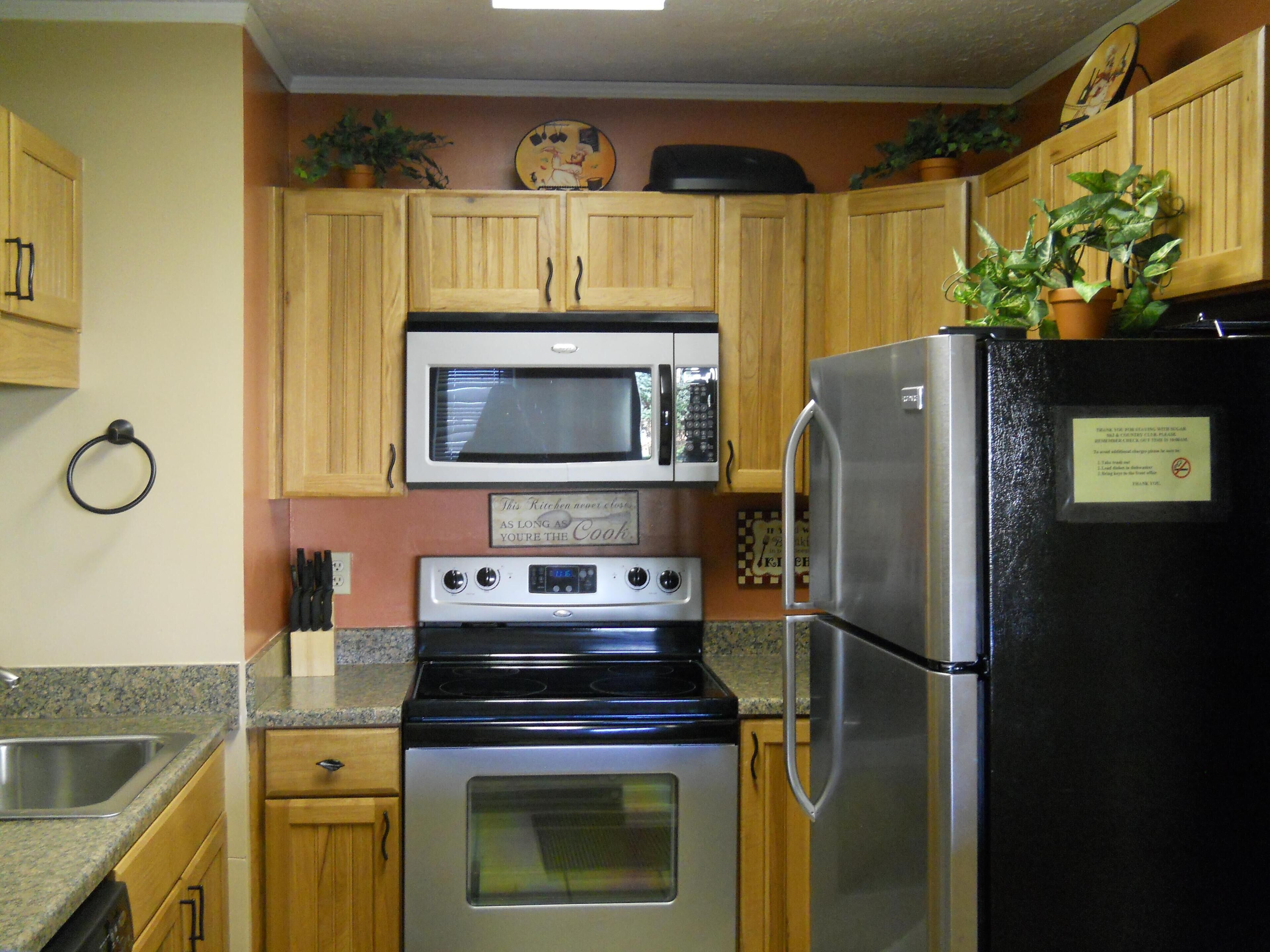 Kondominium, Beberapa Tempat Tidur (Sugar Ski & Country Club Unit 511 Gol) | Dapur pribadi | Lemari es, microwave, kompor, dan mesin pencuci piring