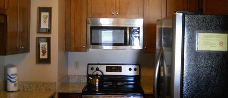 Condo, Multiple Beds (Sugar Ski & Country Club Unit 531 Sil) | Private kitchen | Fridge, microwave, stovetop, dishwasher