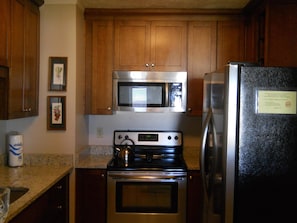 Condo, Multiple Beds (Sugar Ski & Country Club Unit 531 Sil) | Private kitchen | Fridge, microwave, stovetop, dishwasher