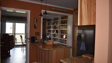 Condo, Multiple Beds (Sugar Ski & Country Club Unit 615 Pla) | Private kitchen