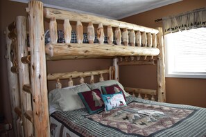 Condo, Multiple Beds (Sugar Ski & Country Club Unit 615 Pla) | 2 bedrooms, free WiFi - Sugar Ski & Country Club Unit 615 Platinum (Banner Elk)