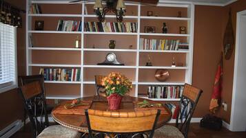 Condo, Multiple Beds (Sugar Ski & Country Club Unit 615 Pla) | Private kitchen