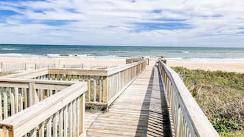 Sur la plage, serviettes de plage