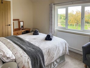 4 bedrooms, free WiFi, bed sheets