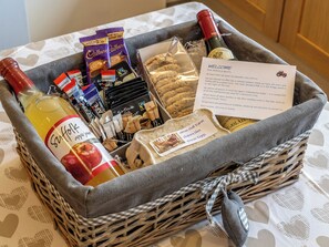 Unclassified image, 2 of 33, button