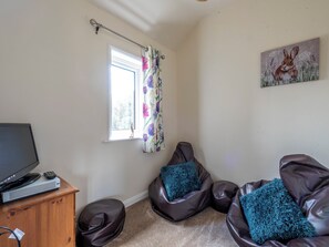 Interior - Old Alton Hall Farmhouse (Holbrook, near Ipswich)