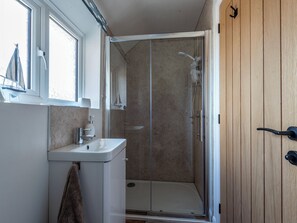 Towels - Old Alton Hall Farmhouse (Holbrook, near Ipswich)