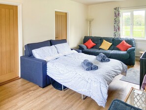 4 bedrooms, free WiFi, bed sheets