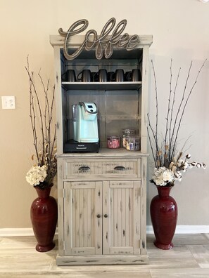 Interior - 2B/2B Lake View Condo (Hot Springs)