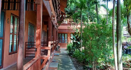 Namkhong Guesthouse & Resort