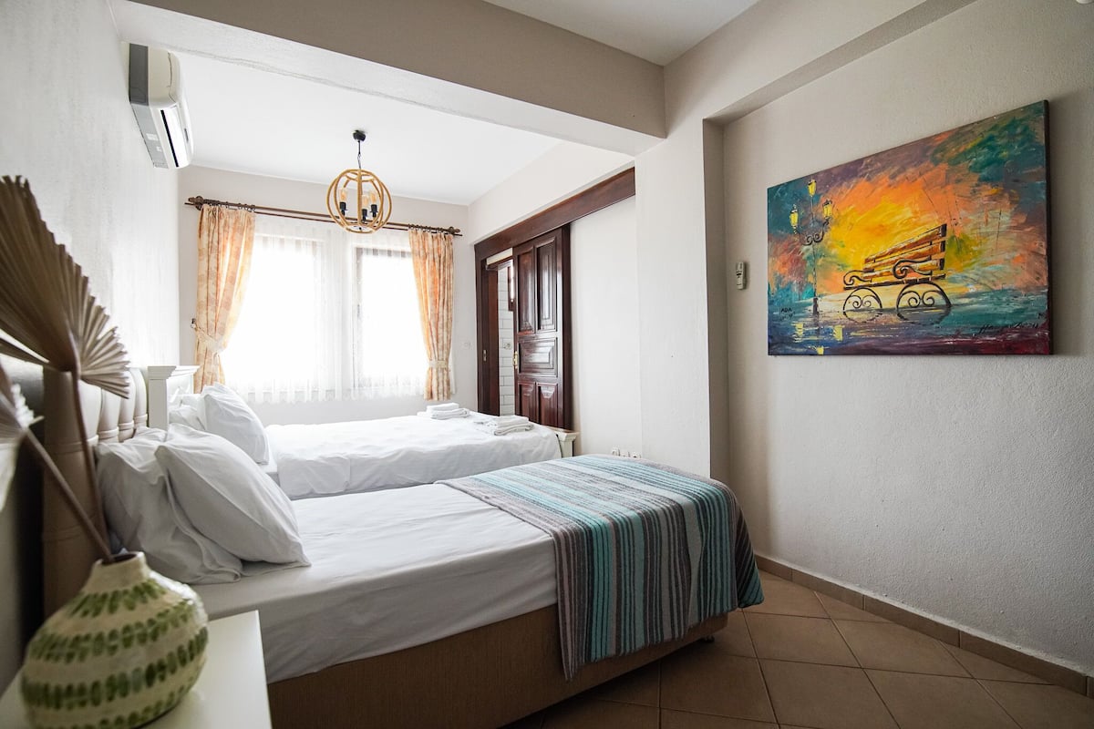 Deluxe Room, Annex Building | Free WiFi, bed sheets