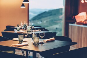 Restaurant - Casa do Arco by Douro Exclusive (Sabrosa)