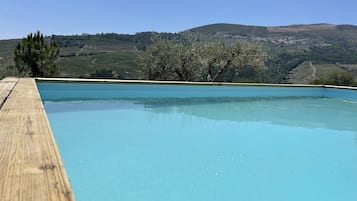 Sæsonbestemt udendørs pool