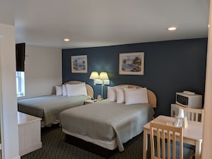 Standard Double Room | Free WiFi, bed sheets