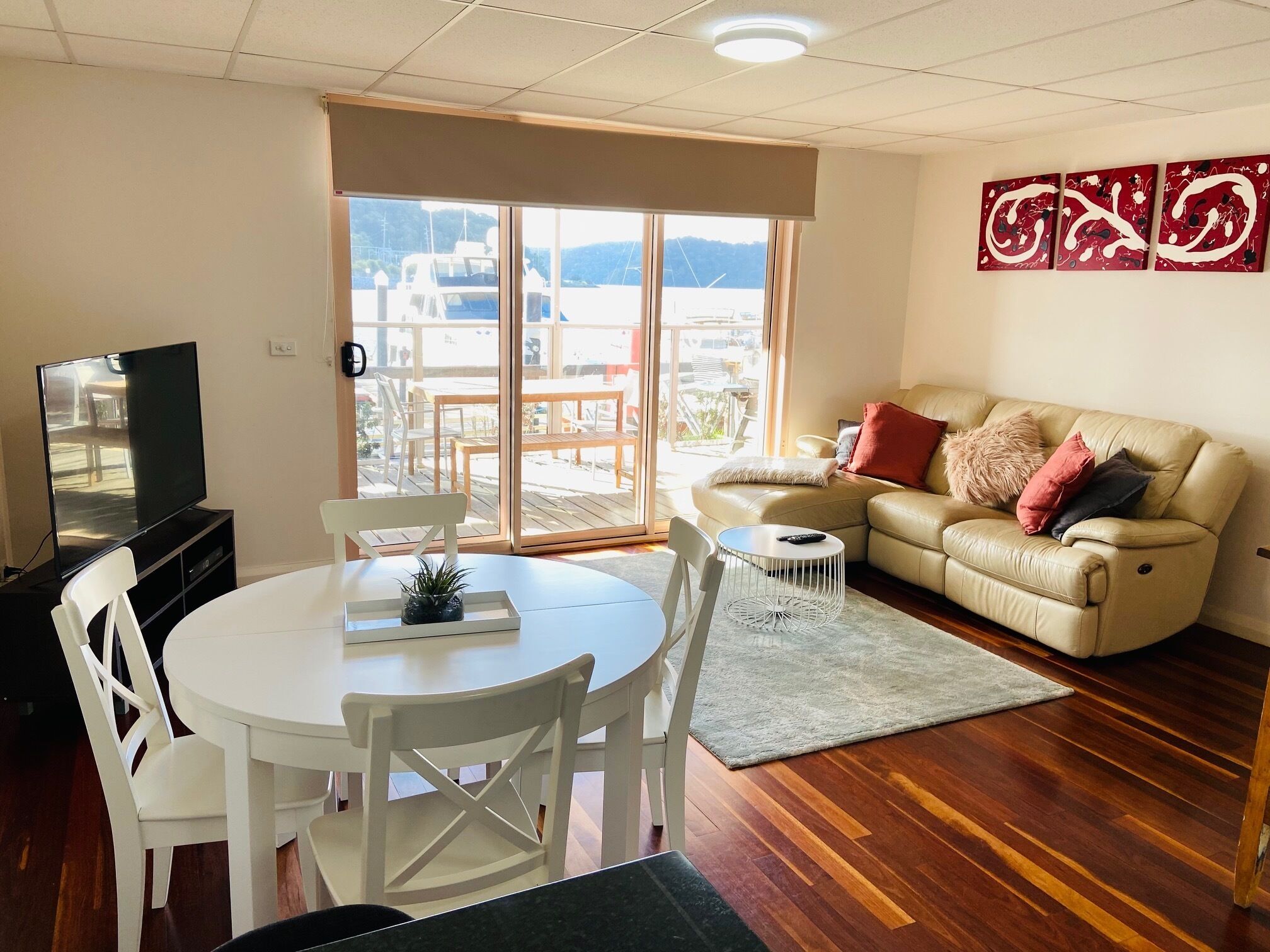 Riverfront Dream on the Hawkesbury - WATER VIEWS — image 14