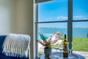 House (Porpoise Point) | Balcony