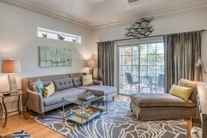 Apartamento (Montego Bay) | Sala de estar | Juguetes, libros