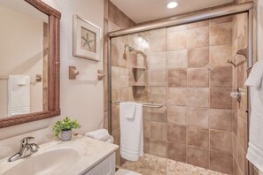 Condo (Sunrise Terrace) | Bathroom
