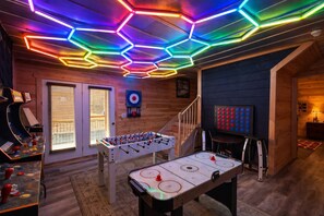 Spielezimmer