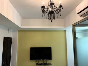 Interior - Spring Hall (Luye)