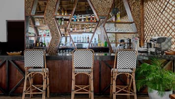 Bar Ă cocktails