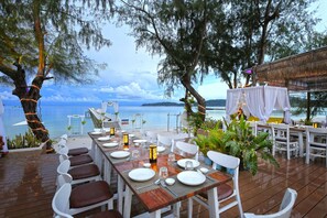 Restaurant - Eden Beach Resort by EHM (Koh Rong Sanloem)