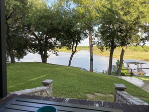 Terrace/patio - Waterfront A-Frame Cabin to Relax/Remote workplace (Weatherford)