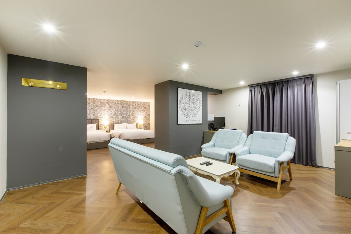 Suite Twin | 1 habitación, ropa de cama de alta calidad y decoración personalizada