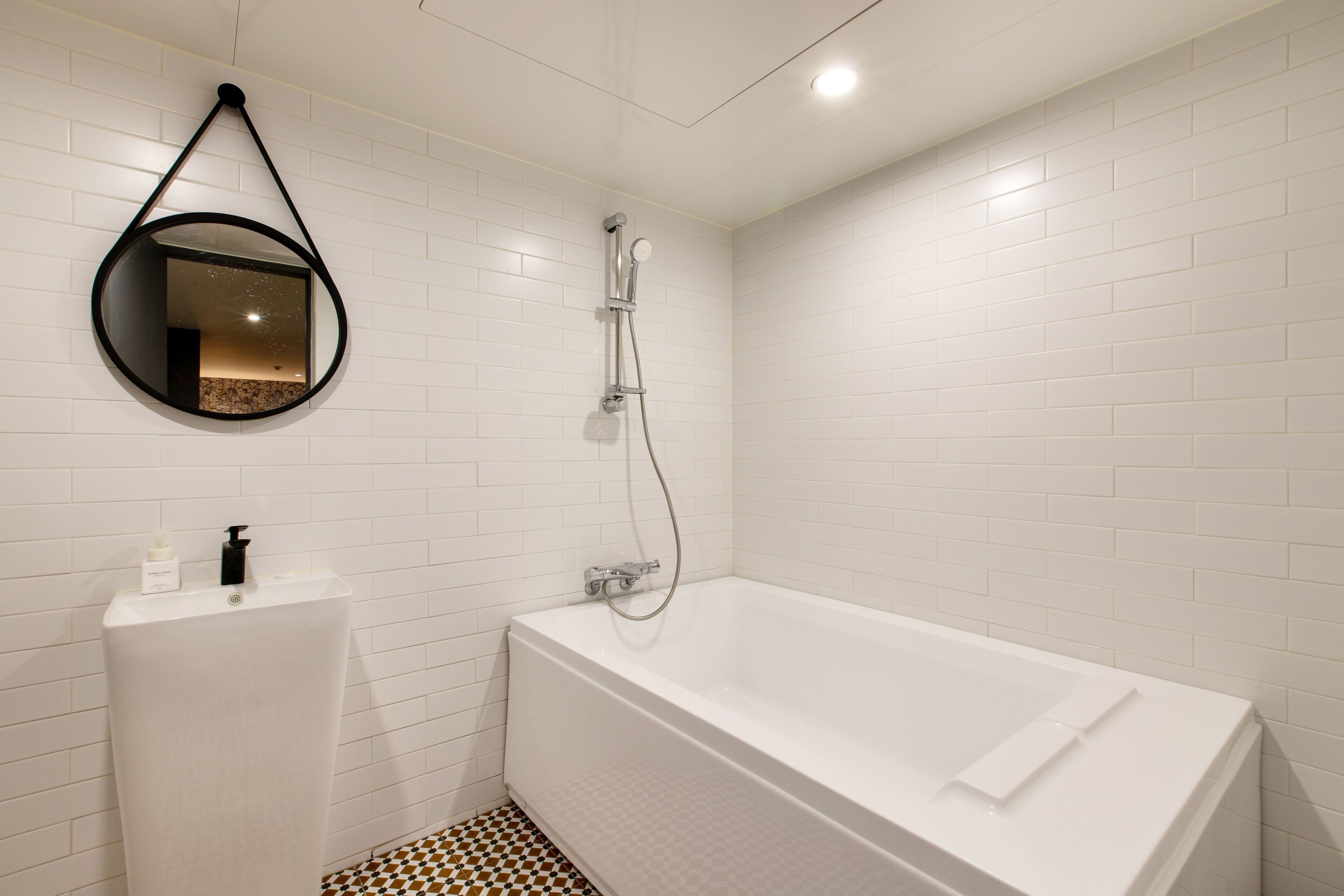 Photo - Brown-Dot Hotel Minam