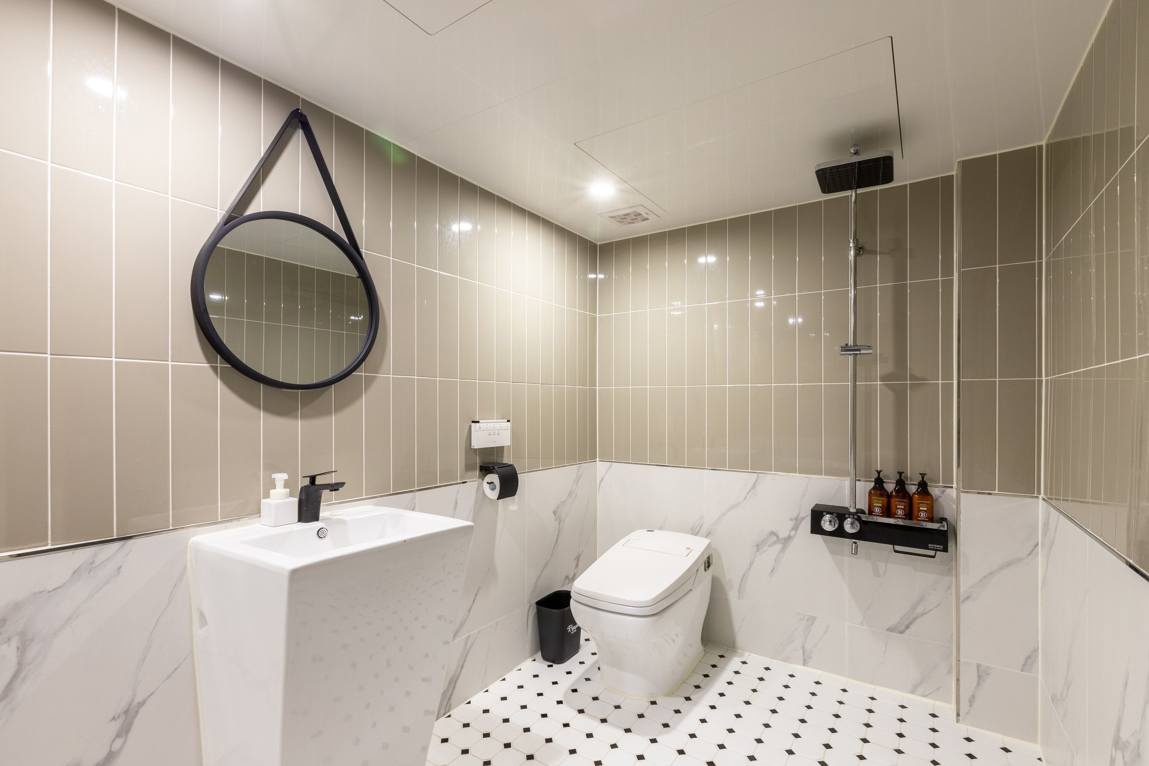 vip twin | 1 bedroom, premium bedding, individually decorated, desk