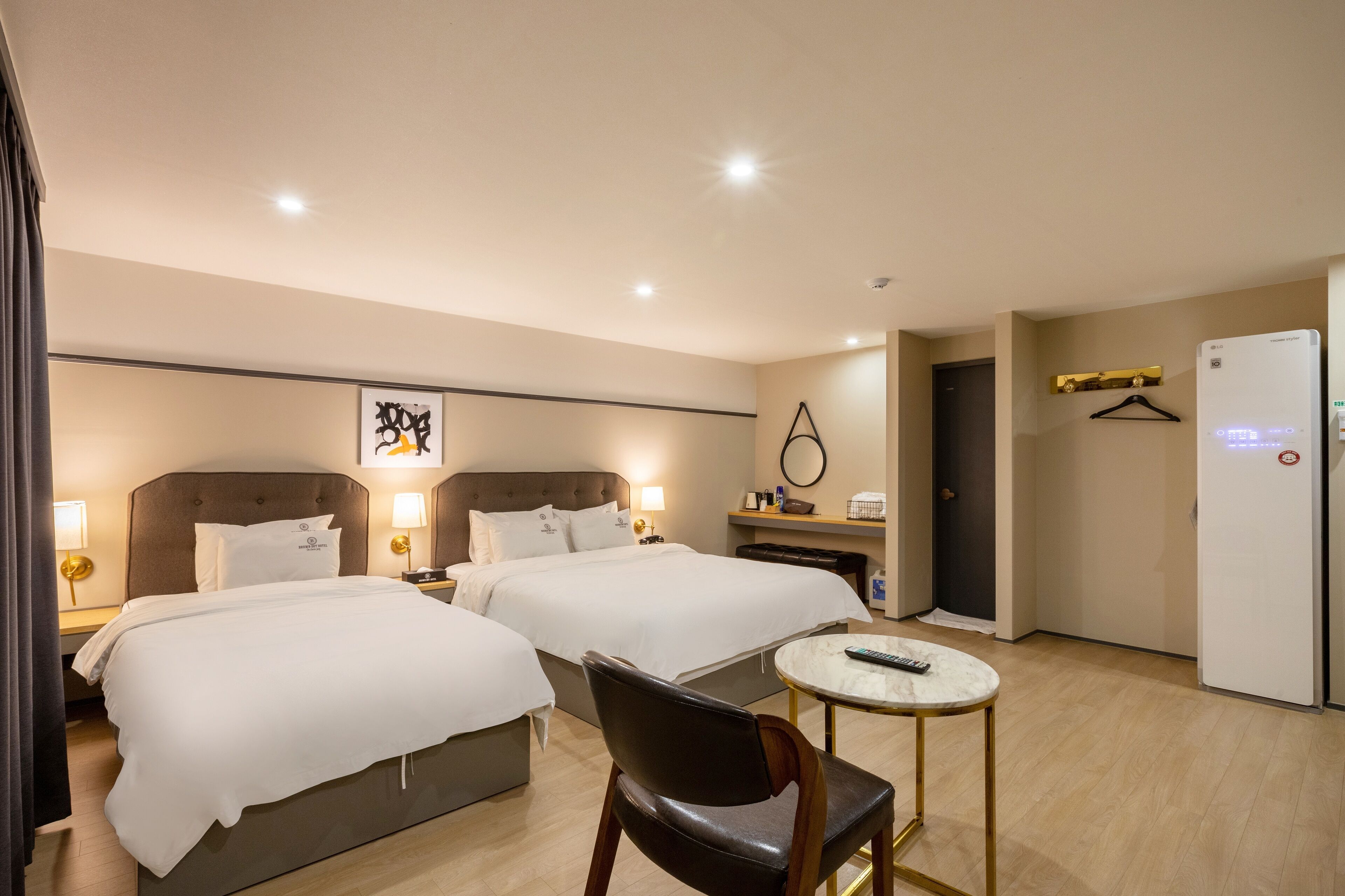 vip twin | 1 bedroom, premium bedding, individually decorated, desk